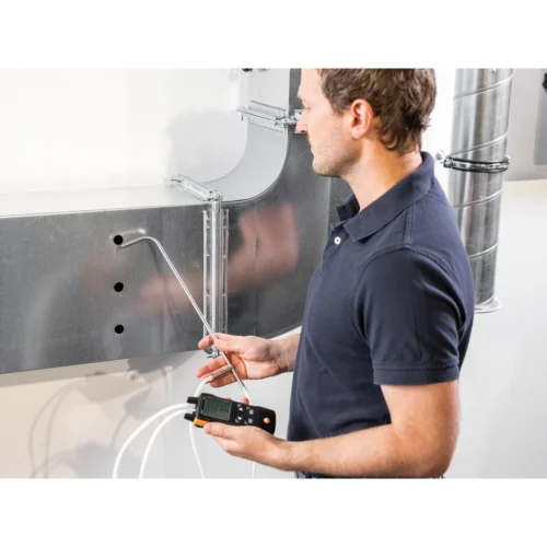 testo 512 con tubo de Pitot en conducto de ventilación · testo 512 with Pitot tube on a ventilation duct